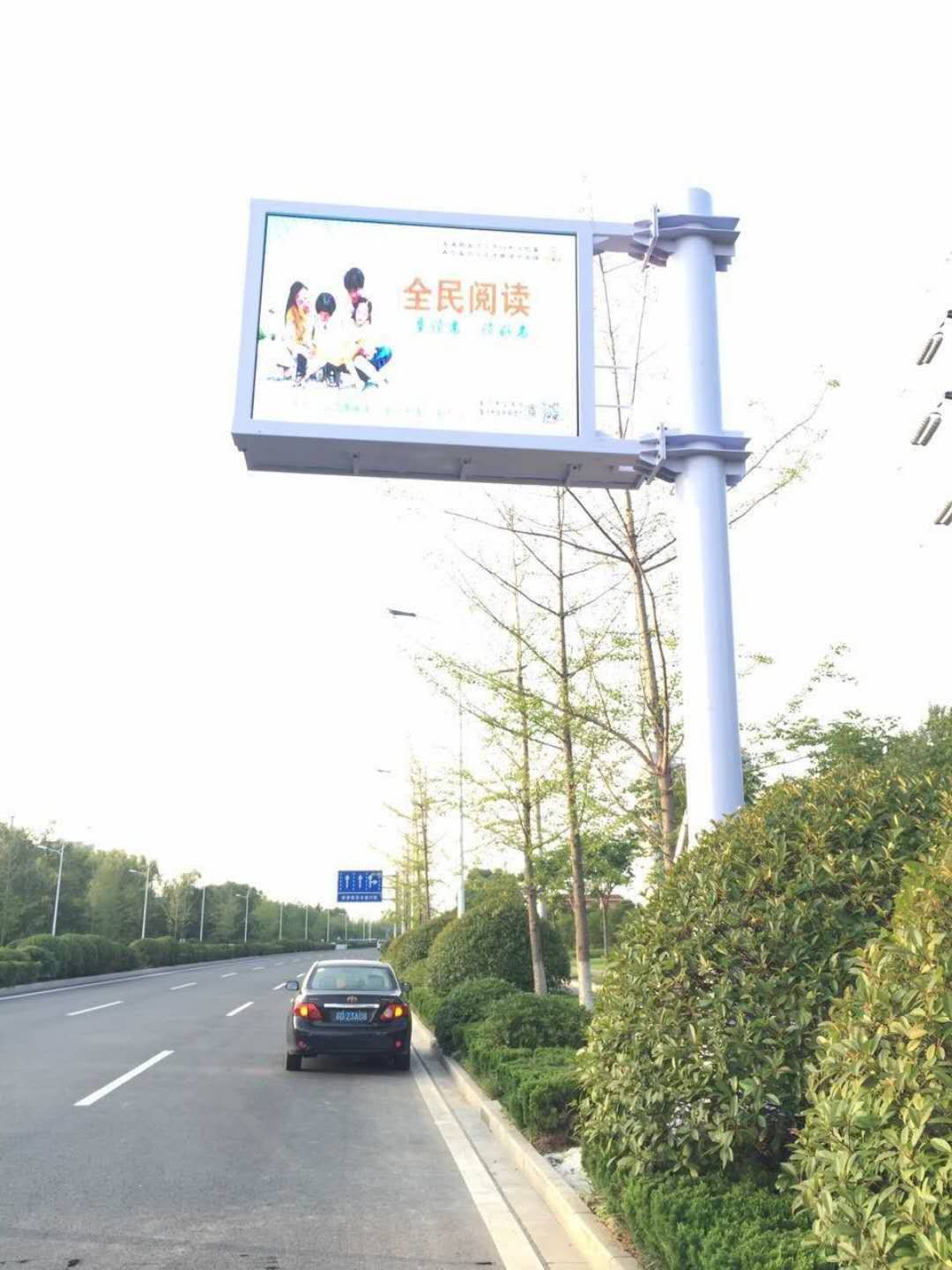LED顯示屏全彩哪家好？定做高速LED顯示屏 LED信息顯示屏大屏幕廣告找亮彩